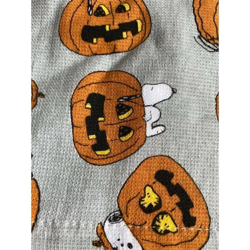 Peanuts Snoopy Halloween Trick Or Treat Hanging Towel‎